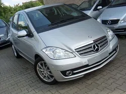 Silber Gebraucht 2011 Mercedes A180 Elegance Van / Kleinbus | 6.990 € (Fairer Preis)