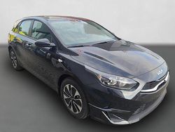 Grau Gebraucht 2024 Kia Ceed Kleinwagen | 23.490 € (Fairer Preis)