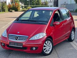 Rot Gebraucht 2005 Mercedes A150 Elegance Van / Kleinbus | 5.390 € (Fairer Preis)