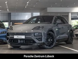 Grau Neu 2025 Porsche Macan Turbo SUV | 145.421 € (Etwas zu teuer)