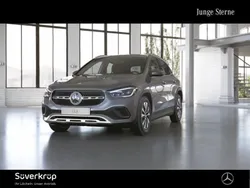 Grau Gebraucht 2021 Mercedes GLA250 SUV | 33.250 € (Guter Preis)