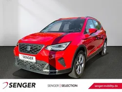 Pure rot Gebraucht 2023 Seat Arona FR SUV | 19.280 € (Fairer Preis)