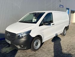 Schwarz Gebraucht 2021 Mercedes Vito Van / Kleinbus | 19.699 € (Superpreis)