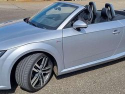 Silber Gebraucht 2017 Audi TT Roadster Cabrio | 22.900 € (Guter Preis)