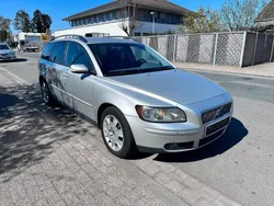 Silber Gebraucht 2005 Volvo V50 Kombi | 1.100 €