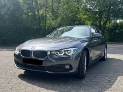 Grau Gebraucht 2019 BMW 320 Kombi | 18.000 € (Superpreis)