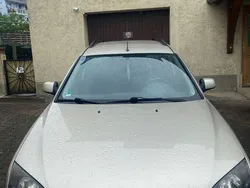 Beige Gebraucht 2004 Ford Mondeo Ambiente Kombi | 3.800 € (Teuer)