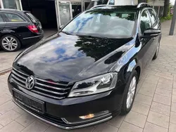 Deep black perleffekt Gebraucht 2012 VW Passat Comfortline Kombi | 7.900 € (Fairer Preis)