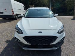 Weiß Gebraucht 2021 Ford Focus Active Limousine | 11.699 €