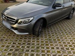 Grau Gebraucht 2017 Mercedes C220 Kombi | 18.900 € (Etwas zu teuer)