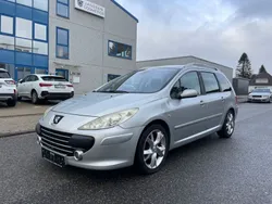 Grau Gebraucht 2006 Peugeot 307 Premium Kombi | 2.490 € (Teuer)