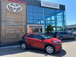 Rot Gebraucht 2022 Toyota Aygo Pulse Kleinwagen | 14.880 € (Fairer Preis)