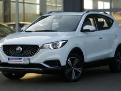 Weiß Gebraucht 2021 MG ZS Luxury Limousine | 18.900 € (Teuer)