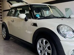 Weiß Gebraucht 2010 Mini Cooper Kleinwagen | 6.750 € (Etwas zu teuer)