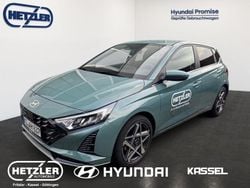 Mangrove green / mic Gebraucht 2024 Hyundai i20 Prime Limousine | 19.990 € (Fairer Preis)