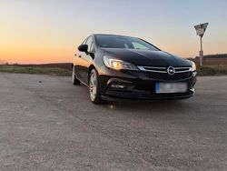 Schwarz Gebraucht 2017 Opel Astra Limousine | 8.850 € (Superpreis)