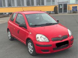 Rot Gebraucht 2004 Toyota Yaris Kleinwagen | 1.500 €