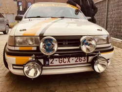 Weiß Gebraucht 1995 Opel Vectra Sport Limousine | 12.500 €