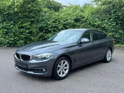 Grau Gebraucht 2015 BMW 320 Sport Line Limousine | 12.490 € (Superpreis)