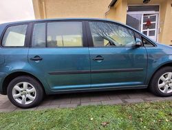 Blau Gebraucht 2003 VW Touran Basis Van / Kleinbus | 2.200 € (Fairer Preis)