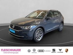 Grau Gebraucht 2022 VW Tiguan Life SUV | 25.970 € (Fairer Preis)