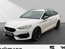 Weiss Gebraucht 2023 Cupra Leon VZ Kombi | 32.990 € (Guter Preis)