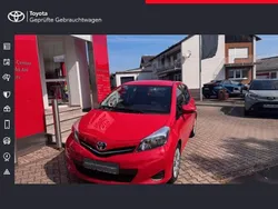 Rot Gebraucht 2014 Toyota Yaris Life Limousine | 8.680 € (Fairer Preis)