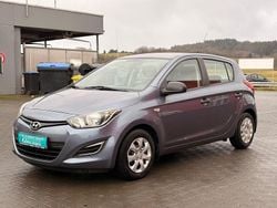 Blau Gebraucht 2013 Hyundai i20 Kleinwagen | 3.900 € (Fairer Preis)