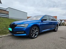 Blau Gebraucht 2024 Skoda Superb SportLine Kombi | 38.000 €