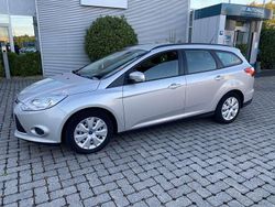 Polarsilber metallic Gebraucht 2014 Ford Focus Trend Kombi | 5.500 € (Fairer Preis)
