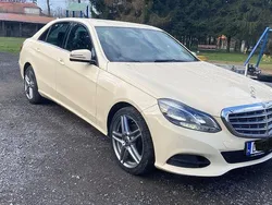 Gelb Gebraucht 2013 Mercedes E220 Edition Limousine | 4.900 €
