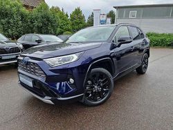 Nagoyablau metallic / dach schwarz Gebraucht 2020 Toyota RAV4 Hybrid Style SUV | 34.990 € (Teuer)