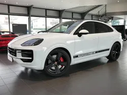 Carraraweißmetallic Gebraucht 2024 Porsche Cayenne GTS SUV | 142.880 €