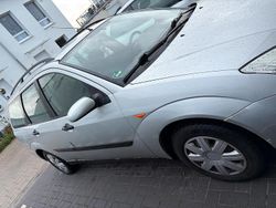 Silber Gebraucht 2001 Ford Focus Kombi | 750 € (Superpreis)