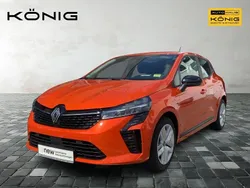 Orange Gebraucht 2024 Renault Clio V Limousine | 17.890 € (Teuer)