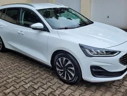 Weiß Gebraucht 2022 Ford Focus Titanium X Limousine | 13.900 €