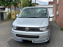 Silber Gebraucht 2012 VW Multivan Van | 21.500 €
