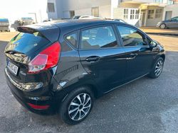 Schwarz Gebraucht 2016 Ford Fiesta Limousine | 6.600 €