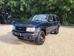 Blau Gebraucht 1999 Ford Explorer SUV | 1.780 €