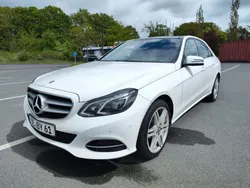 Weiß Gebraucht 2013 Mercedes E200 Avantgarde Limousine | 17.990 €