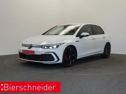 Weiss Gebraucht 2024 VW Golf VIII Pro Limousine | 30.450 € (Guter Preis)