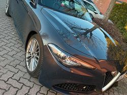 Grau Gebraucht 2017 Alfa Romeo Giulia Limousine | 18.000 € (Etwas zu teuer)