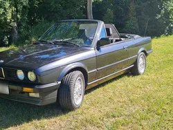 Schwarz Gebraucht 1990 BMW 320 Cabriolet Shadowline Cabrio | 15.999 €