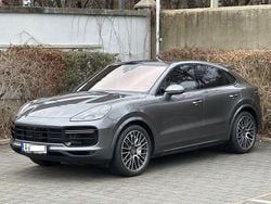 Grau Gebraucht 2019 Porsche Cayenne Turbo SUV | 68.500 € (Guter Preis)