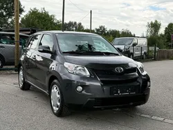 Grey metallic Gebraucht 2010 Toyota Urban Cruiser SUV | 4.500 € (Superpreis)