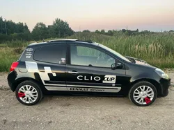 Schwarz Gebraucht 2006 Renault Clio II Dynamique Limousine | 2.999 € (Teuer)