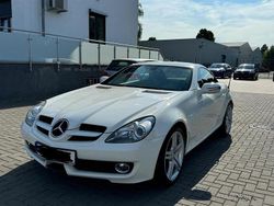 Weiß Gebraucht 2009 Mercedes SLK200 Sport Edition Cabrio | 12.800 € (Etwas zu teuer)