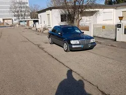 Schwarz Gebraucht 1994 Mercedes E250 Limousine | 12.000 €
