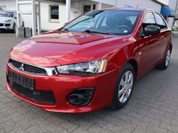 Karminrot (metallic) Gebraucht 2017 Mitsubishi Lancer Sportback Limousine | 9.990 € (Etwas zu teuer)