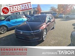 Crimson red metallic Gebraucht 2015 VW Passat Highline Kombi | 15.185 € (Guter Preis)